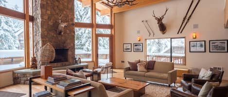 TV, peis og DVD-spiller