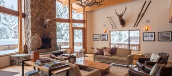 Luxury home in Government Camp, Great Room , Fireplace indoor and outdoor.