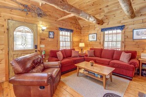 TV, fireplace, DVD player, stereo