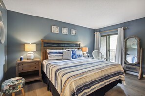 3 slaapkamers, een strijkplank/strijkijzer, gratis wifi, beddengoed