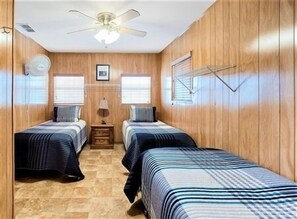 4 bedrooms, Internet, bed sheets