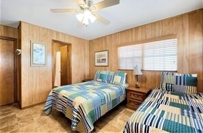 4 bedrooms, Internet, bed sheets