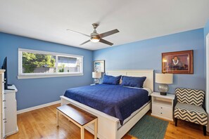 4 bedrooms - 2834SR Coastal Pool Retreat in the Ventura Keys! (Ventura)