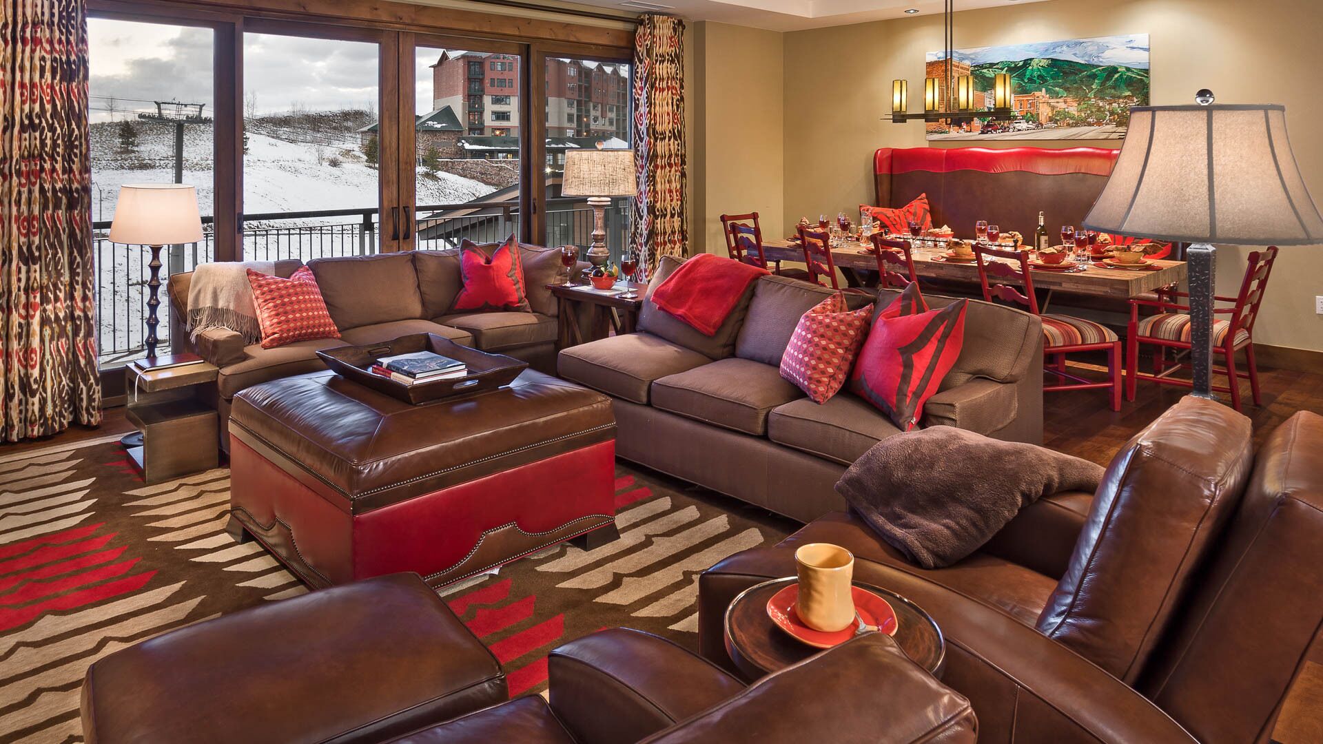 Smart-TV, Kamin, Arbeitsbereiche