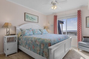 2 slaapkamers, een strijkplank/strijkijzer, internet, beddengoed