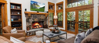 Amplio, lujoso Ski-In / Ski-Out w / Vistas, jacuzzi! Soltero Gulch, Beaver Creek