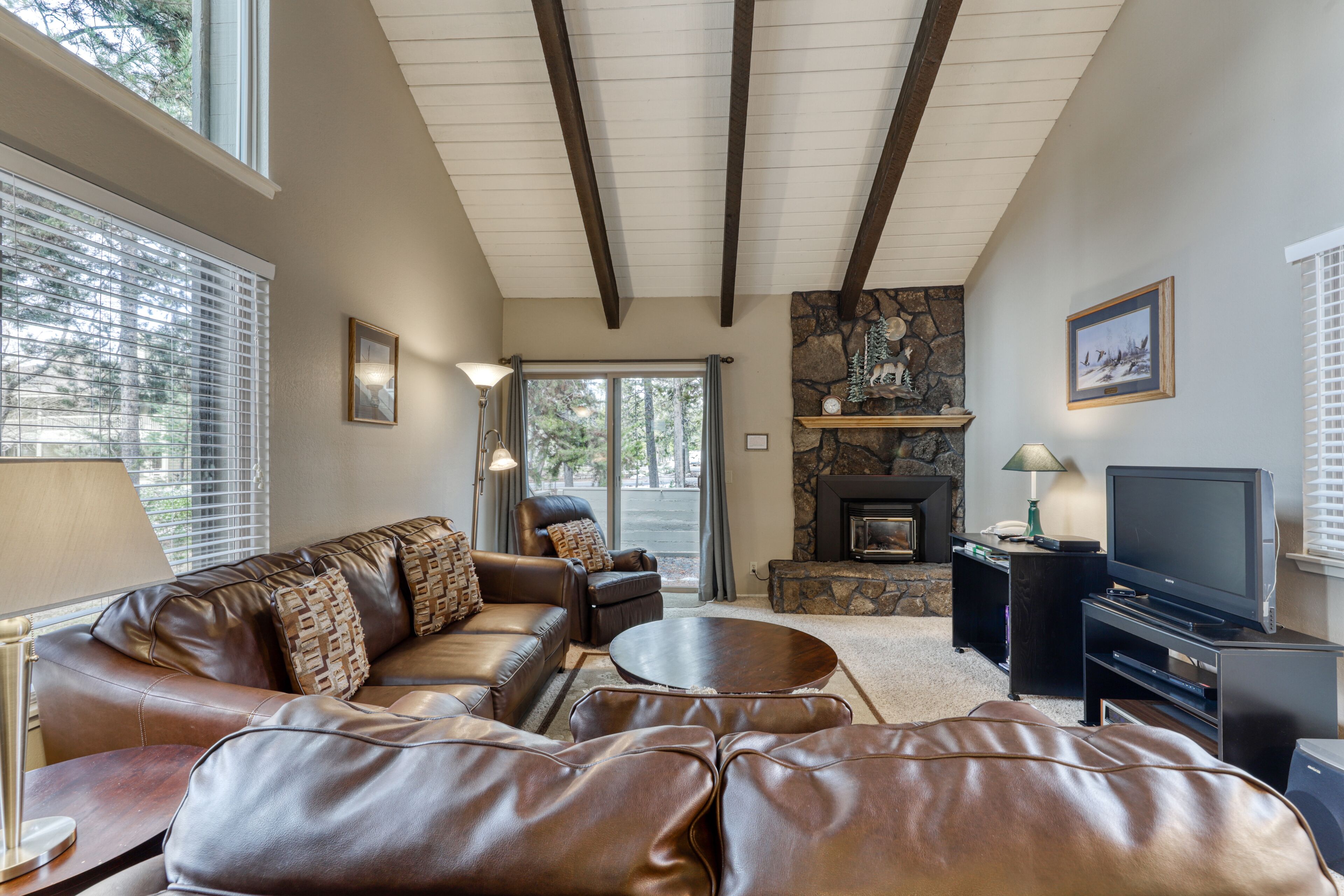 Gorgeous Condo with Shared Hot Tub and Pool - SHARC Passes Included