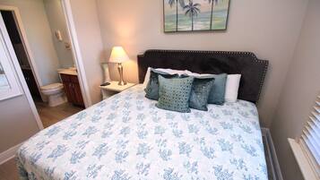 1 makuuhuone, silitysrauta/-lauta, internet, vuodevaatteet