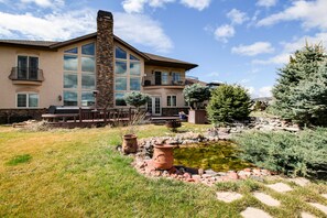 Property grounds - Dog-friendly home with mountain views, pool & private hot tub (Gypsum)