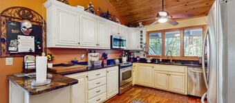 Dog-friendly home in golf community w/ game room, firepit, private washer/dryer