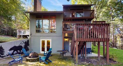 Dog-friendly home in golf community w/ game room, firepit, private washer/dryer