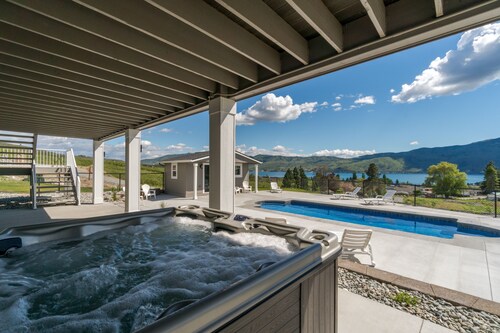 Luxury Home in Wine Country with Private Pool, Hot Tub, and Gourmet Kitchen