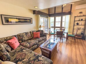 Smart TV, books, offices - OCEANFRONT RESORT - Whale Season! Kihei Sands Beachfront Condos -B13 (Kihei)