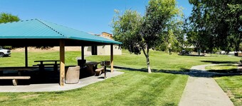 Grande copropriété de trois chambres avec patio-3524