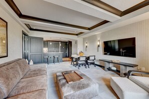 Smart TV, video games, ping pong, video library - Luxury  Ski in and out Suite @Ritz-Carlton with Balcony (Beaver Creek)