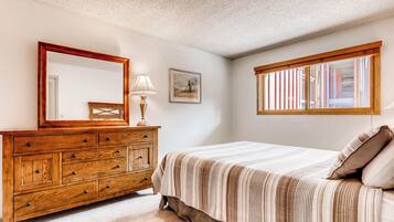 2 chambres, accès au Wi-Fi (inclus), literie fournie