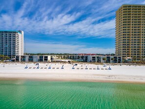 On the beach - 🐠Lake and Gulf View-Pool-Walk 2 Beach-2BR Sugar Beach C-2🐠 (Panama City Beach)