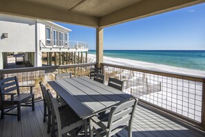 تناول الطعام بالخارج