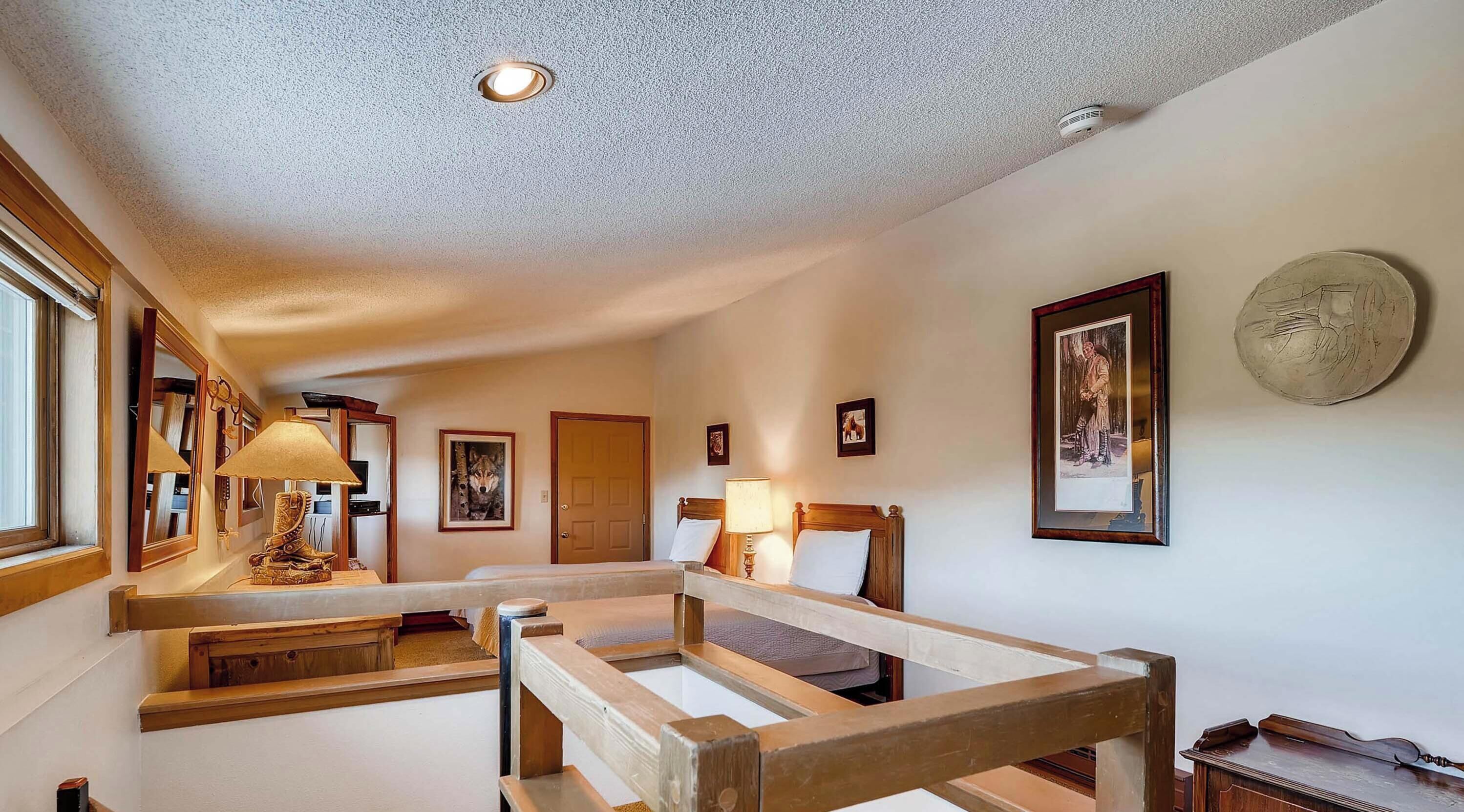 2 bedrooms, WiFi (free), bed sheets