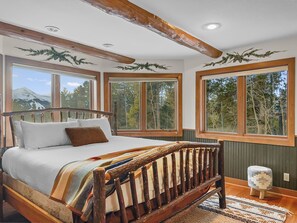 4 多间卧室、办公桌、熨斗/熨衣板、免费 WiFi