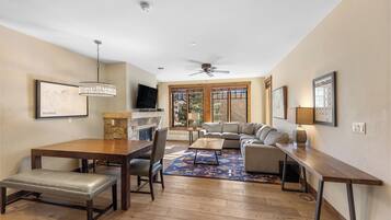 Televisión, chimenea