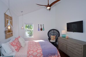 4 bedrooms, iron/ironing board, free Internet, bed sheets