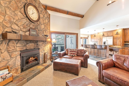 Park Place Crestone Peak Condo: Great Ski-In Location