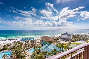Uitzicht op strand/zee