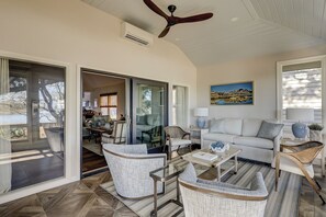 Smart TV, DVD player