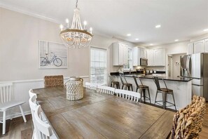 Dining - 44 Bradley Beach, Close to Beach, Large Pool, Free Golf (Hilton Head)