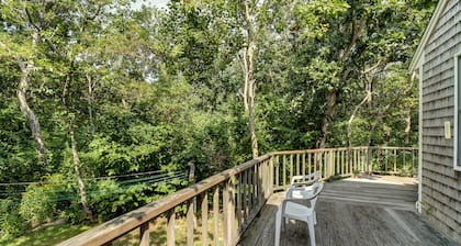 Cozy, Quiet, Secluded - within Short Walk of the Beach