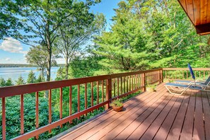 Property grounds - Beautiful hidden Waterfront Retreat with  Rocky Beach (East Boothbay)