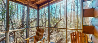 Romantic & Dog-Friendly Log Cabin in the Woods with Private Hot Tub