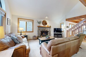 TV, fireplace, DVD player, ping pong