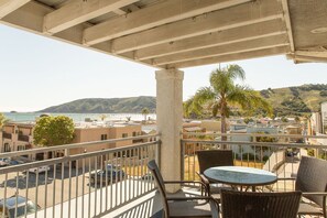 Outdoor dining - New Condo, Great Views, Excellent Location! (Avila Beach)