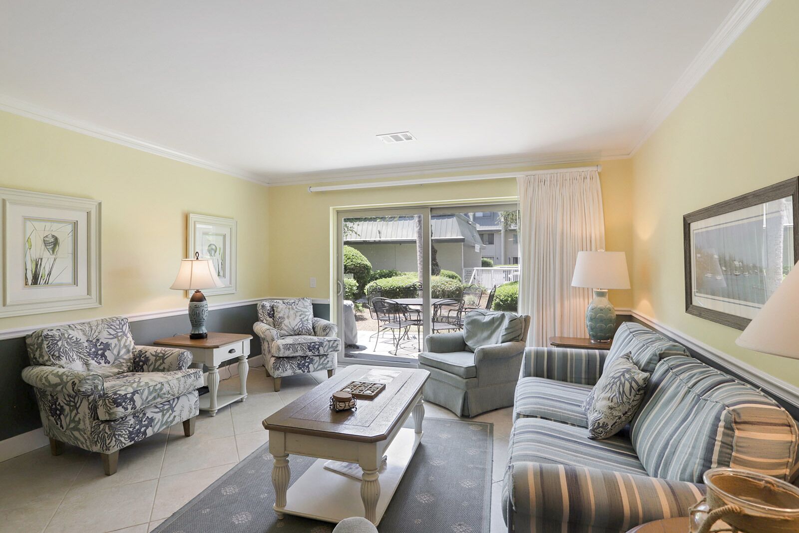 Smart TV, DVD player