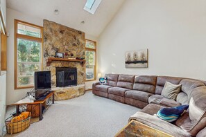 TV, fireplace, video games, DVD player