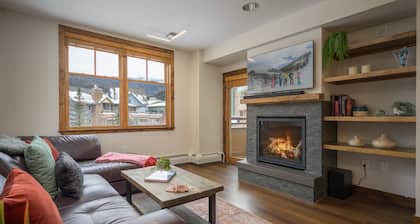 Updated Mountain Condo | SKI IN SKI OUT | Zephyr Mountain Lodge 1318 | Private Balcony