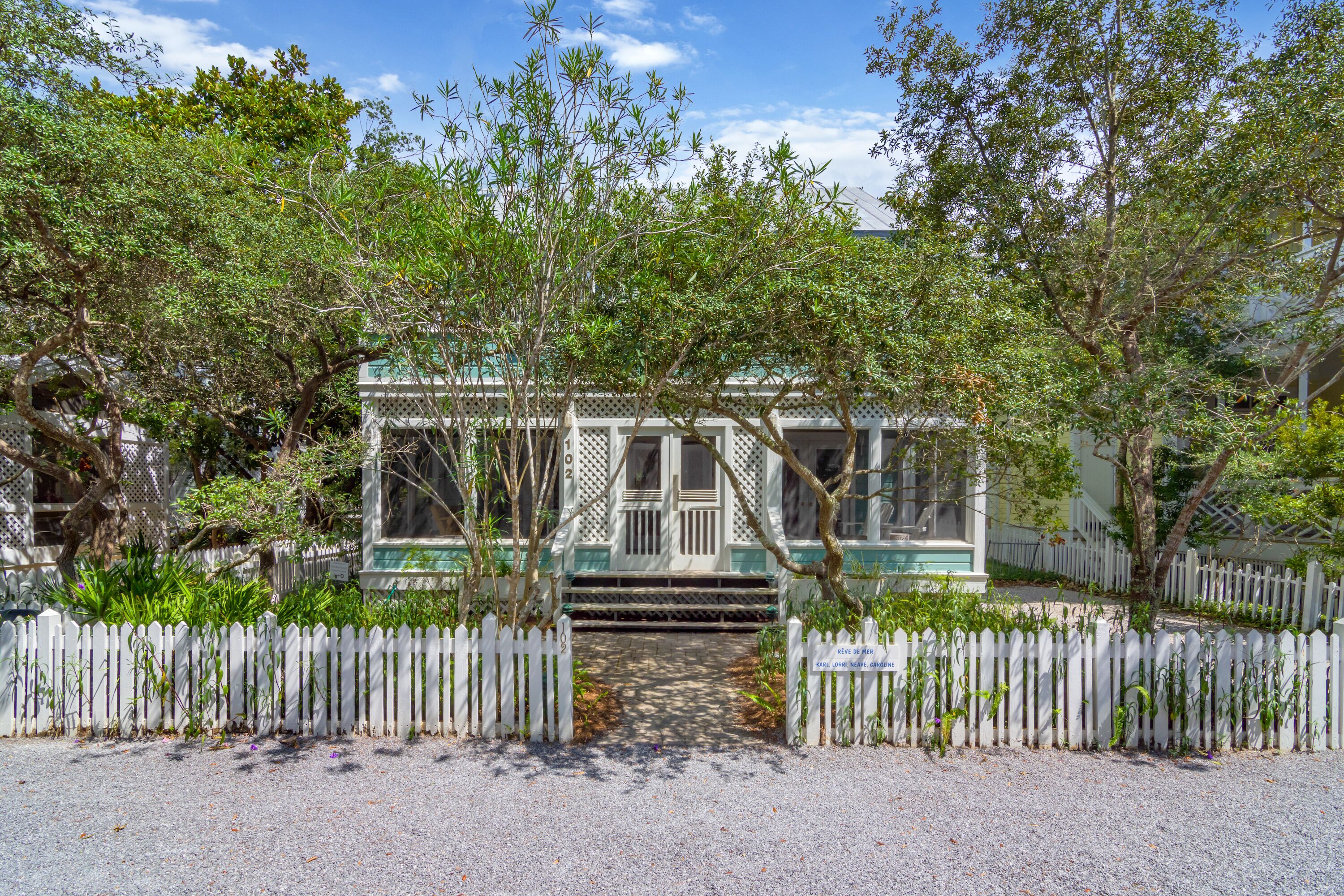 GREAT PORCHES, SUN DECK, 1 BLK TO BEACH IN SEASIDE, Reve De Mer
