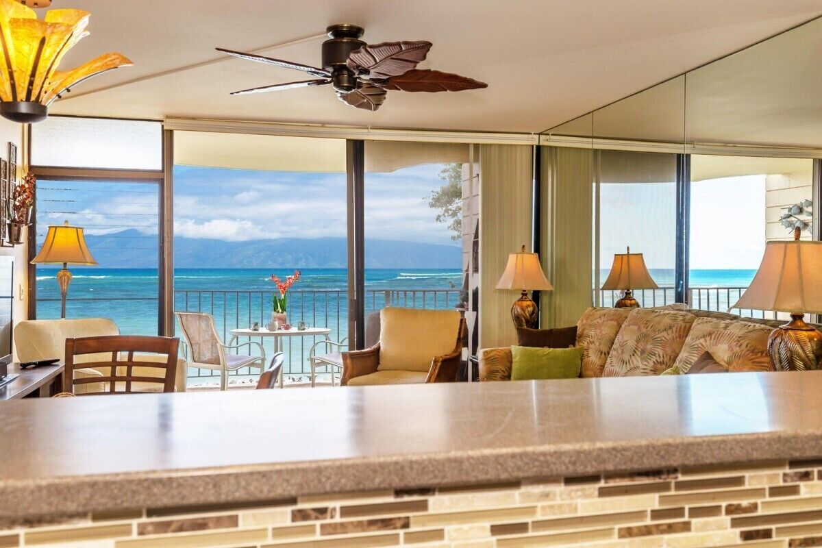 Una televisión, un reproductor de DVD