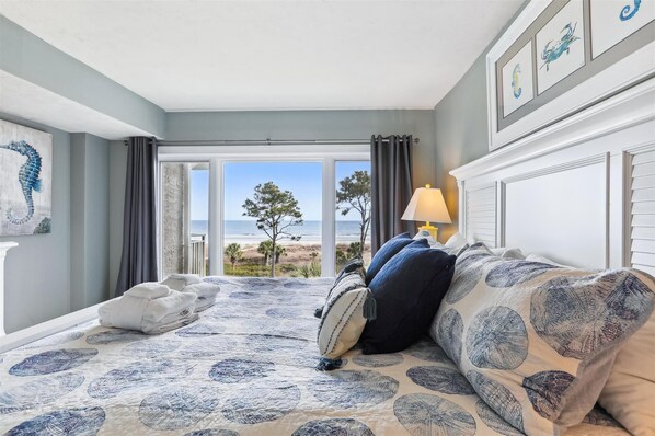 3 slaapkamers, een strijkplank/strijkijzer, gratis wifi, beddengoed