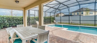 Luxury 6 bedroom 5 bathroom with Spa and Games Room Brand New Modern Furnishings