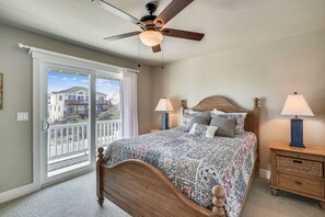 6 slaapkamers, een strijkplank/strijkijzer, wifi, beddengoed