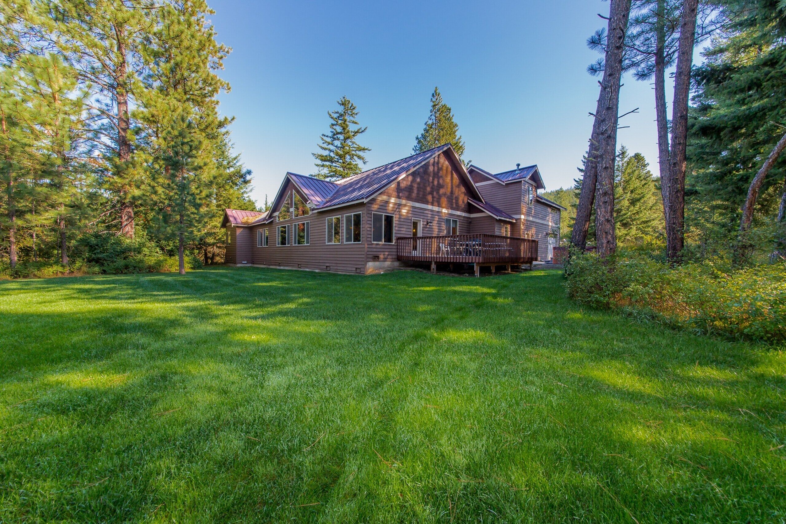 Summer Pool! Luxury Vacation Home near the Lake!  Hot Tub | *Near Suncadia*