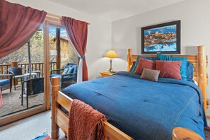 4 dormitoris, planxa i posts de planxar, wifi gratuïta i roba de llit 