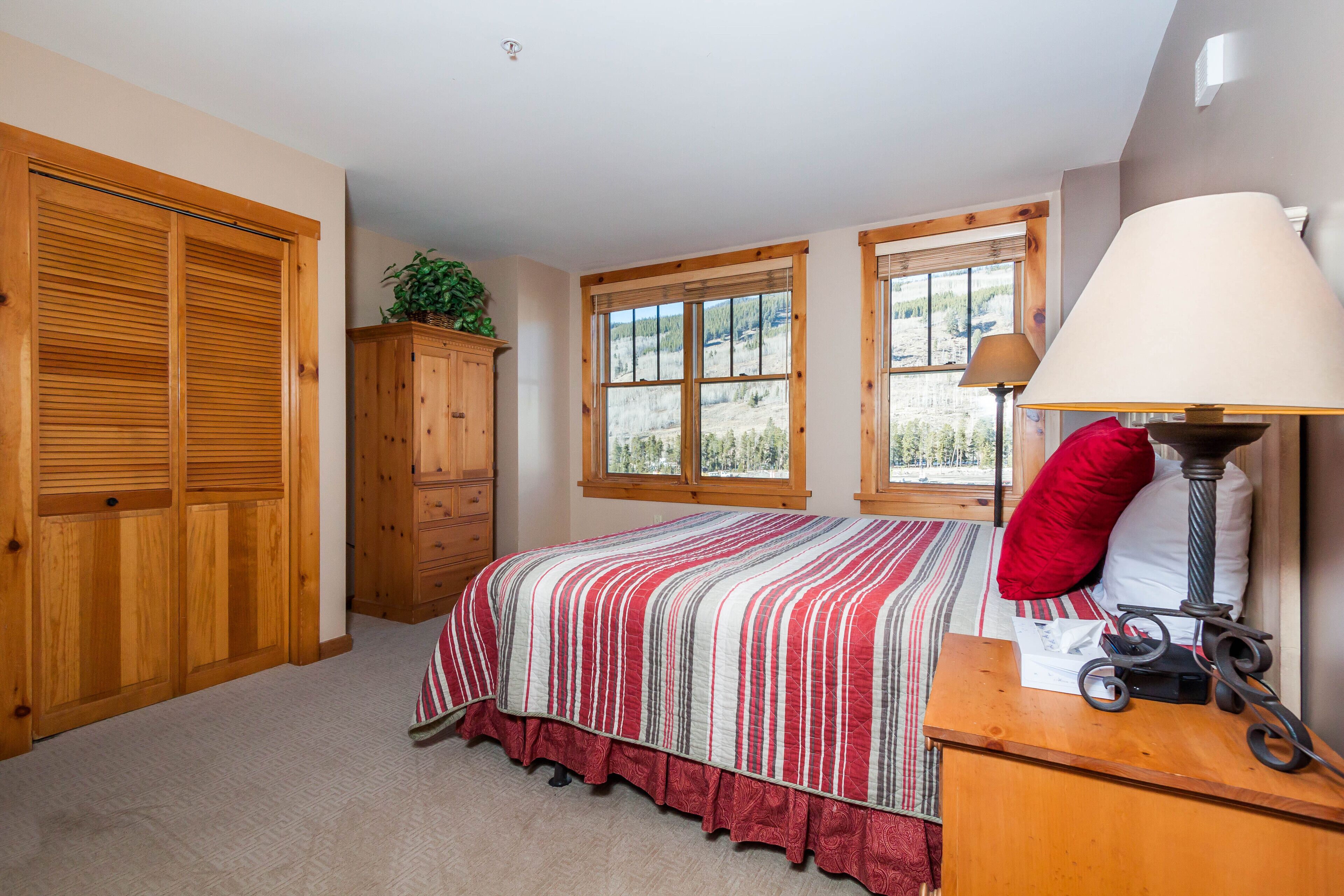 1 bedroom, iron/ironing board, Internet, bed sheets