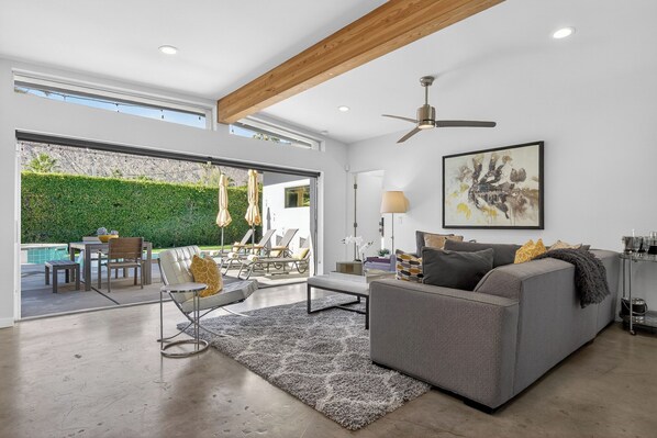 Unclassified image, 1 of 61, button