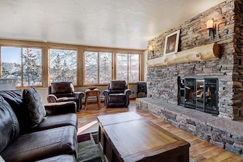 Living Area - Ski Hill 27 - Breckenridge Vacation Rental