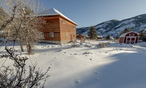 Property grounds - Close to Monarch and Salida with Mountain Views from the Hot Tub (Salida)