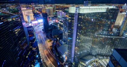 CityCenter Vdara Penthouse SKYVILLA 270° VIEWS-OF VEGAS